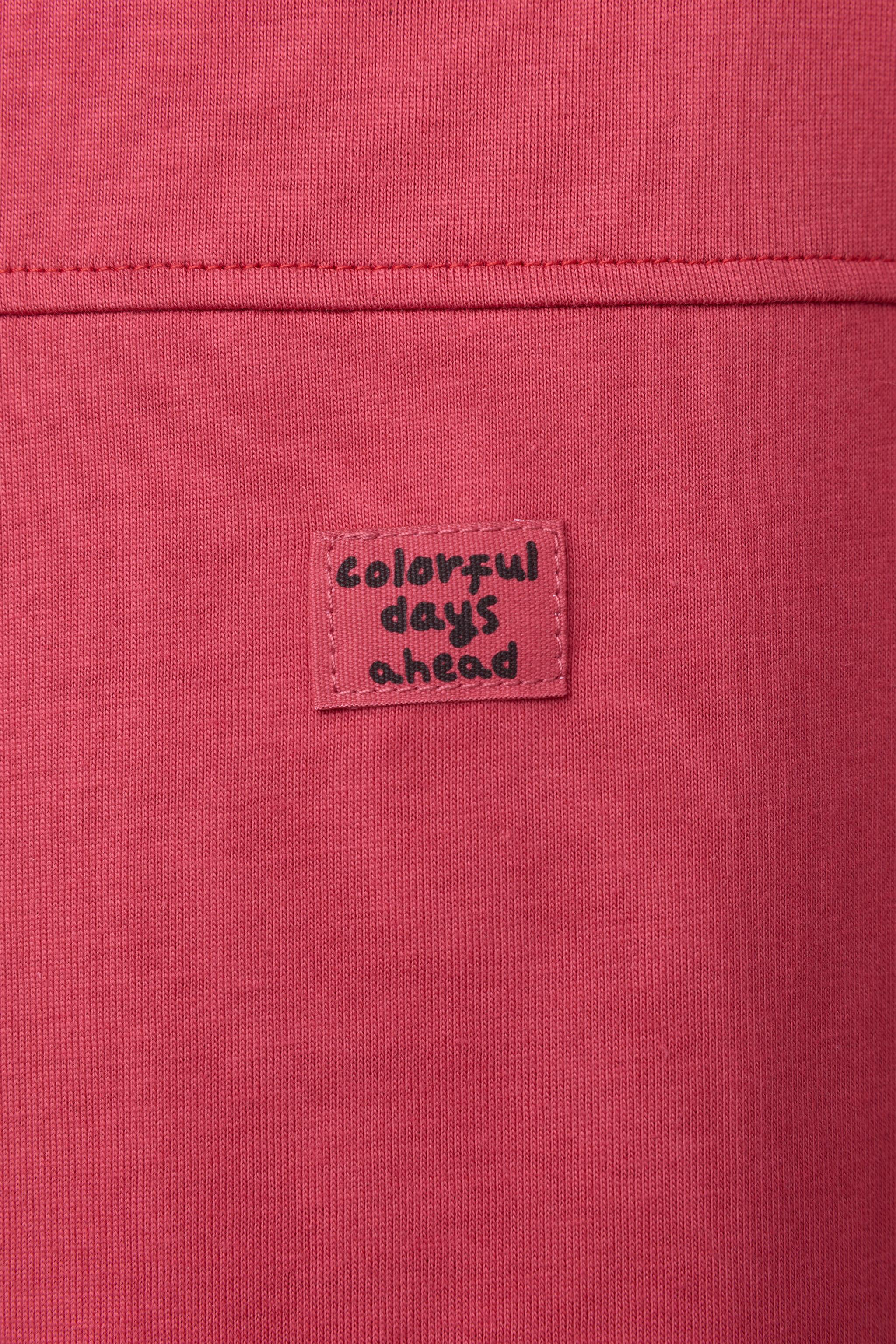 CONTRASTING SLEEVE PRINTED T-SHIRT